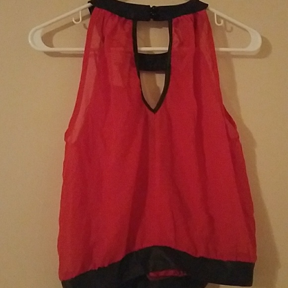 Top - Picture 2 of 2